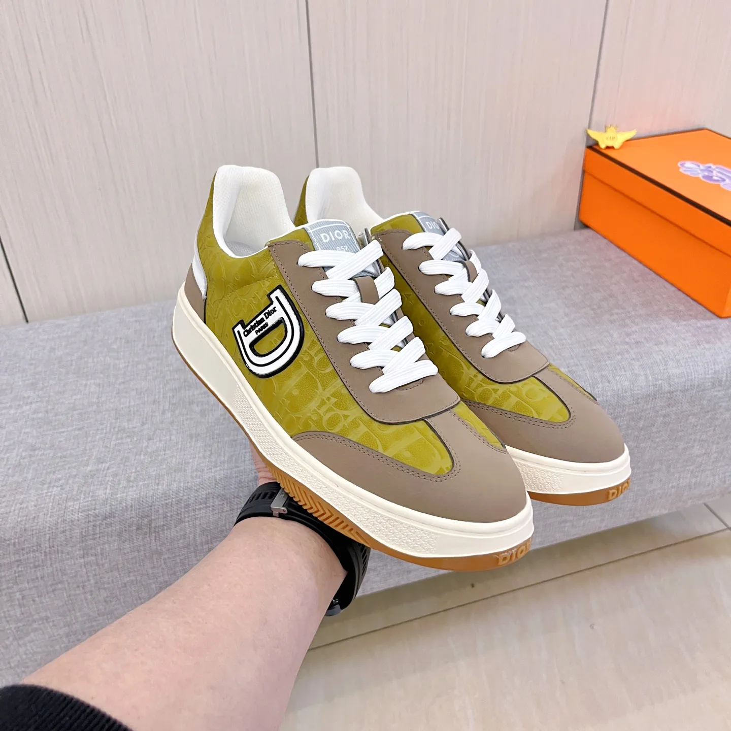 🚘🚘Factory batch 400💰[Dior]🔥Men's high-end brand of shoes official website 1:1 latest masterpiece: the upper is made of first-layer cowhide imported from Italy with a comfortable and breathable lining➕original non-slip and wear-resistant outsole🔥, making walking more convenient and comfortable! An exclusive new model, a stunning work, a beautiful 1:1 replica [color] compared to the official quality! Create a fashionable personality to set off your uniqueness! A must-have for trendy men! Classic🔥Size: 38-44 Color: 🔥Multiple colors available🔥.